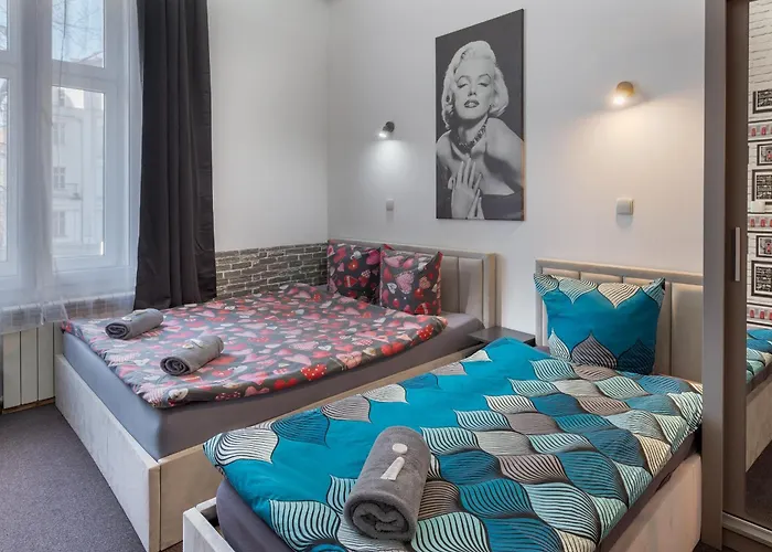 Queen Apartments